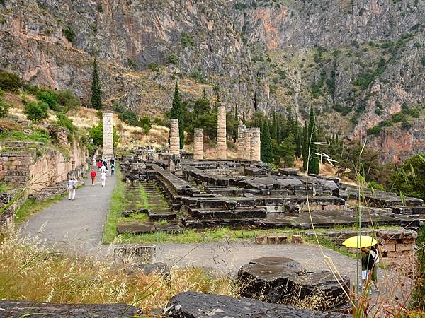 夢境勝地希臘旅遊:神話中的世界中心--德爾菲(Delphi)