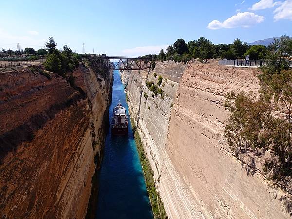 夢境勝地希臘旅遊:貫穿地峽柯林斯運河(Corinth Can