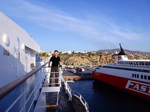 夢境勝地希臘旅遊:渡輪前往米克諾斯島(Mykonos).造訪