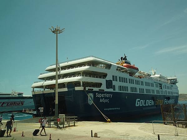 夢境勝地希臘旅遊:渡輪前往米克諾斯島(Mykonos).造訪