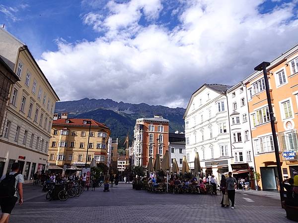 多洛米蒂健行之旅:奧地利因斯布魯克(Innsbruck)老城