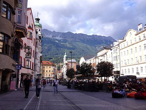 多洛米蒂健行之旅:奧地利因斯布魯克(Innsbruck)老城