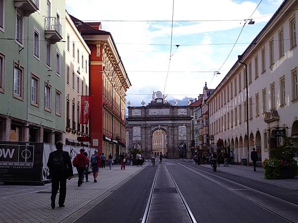 多洛米蒂健行之旅:奧地利因斯布魯克(Innsbruck)老城