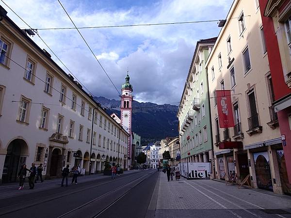 多洛米蒂健行之旅:奧地利因斯布魯克(Innsbruck)老城