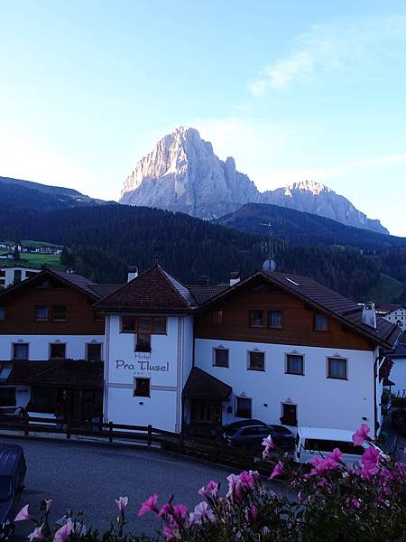 多洛米蒂健行之旅:義大利加爾代納山谷休斯草原(Alpe di