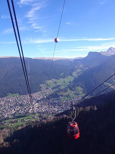 多洛米蒂健行之旅:義大利加爾代納山谷休斯草原(Alpe di