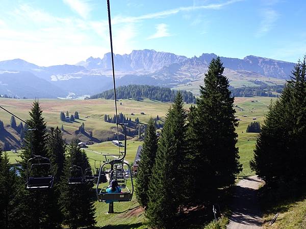 多洛米蒂健行之旅:義大利加爾代納山谷休斯草原(Alpe di