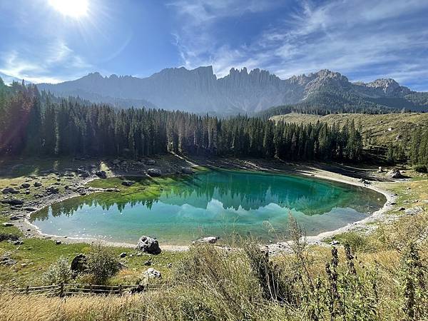 多洛米蒂健行之旅:義大利迷人翡翠綠寶石卡雷扎湖Lake Ca