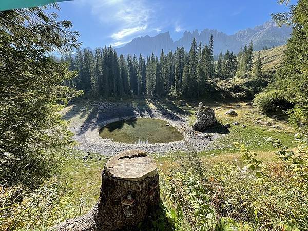 多洛米蒂健行之旅:義大利迷人翡翠綠寶石卡雷扎湖(Lago d