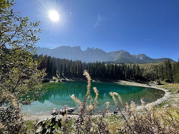 多洛米蒂健行之旅:義大利迷人翡翠綠寶石卡雷扎湖(Lago d