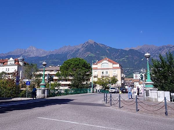 多洛米蒂健行之旅:義大利秀麗小山城梅拉諾(Merano)