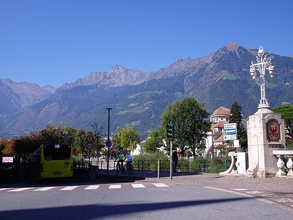 多洛米蒂健行之旅:義大利秀麗小山城梅拉諾(Merano)