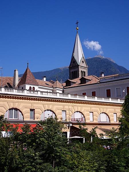 多洛米蒂健行之旅:義大利秀麗小山城梅拉諾(Merano)