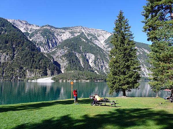 多洛米蒂健行之旅:奧地利美麗可人阿亨湖(Achensee)