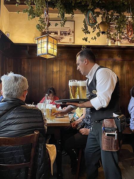 多洛米蒂健行之旅:德國慕尼黑(Munich)老城區古典風華.