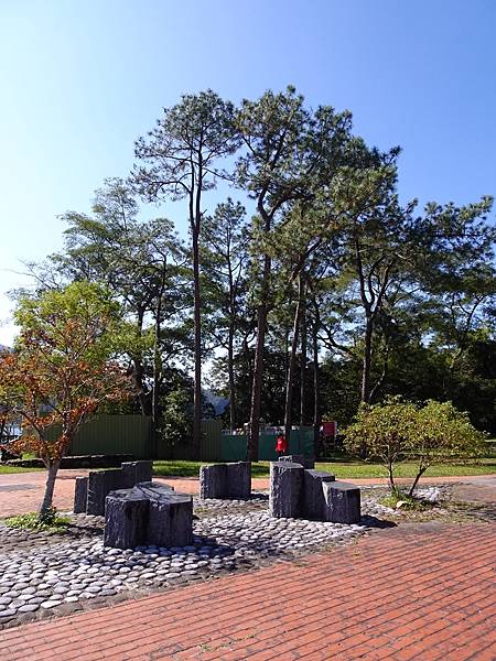 阿姆坪生態公園遊艇碼頭.「環湖咖啡‧好食」景觀餐廳