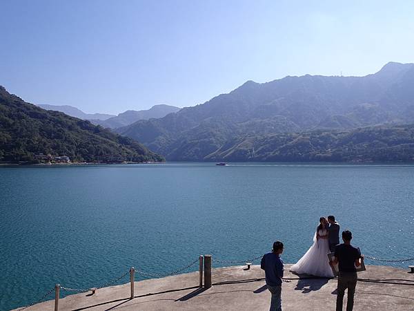 阿姆坪生態公園遊艇碼頭.「環湖咖啡‧好食」景觀餐廳