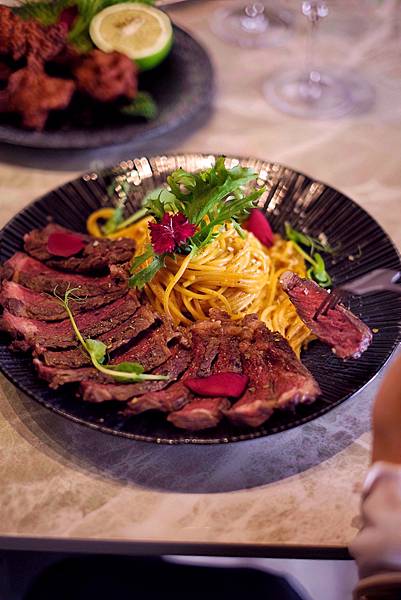 台南餐酒館，激推濃郁鬆軟不會太甜的巧克力舒芙蕾，簡歐風網美餐