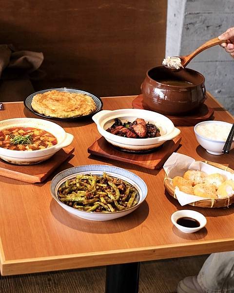 嘉義餐廳推薦，平價百元川菜料理來呷飯川食堂，每道菜都很夠味超