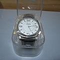 手錶d(全新)(賣1000元)