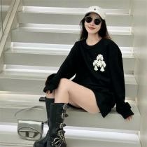 クロムハーツ セーター クロスモチーフ 立体感 高級感 存在