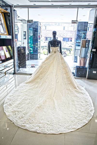 高雄婚紗禮服出租手工訂製婚紗推薦 高雄婚紗禮服出租手工訂製婚紗推薦