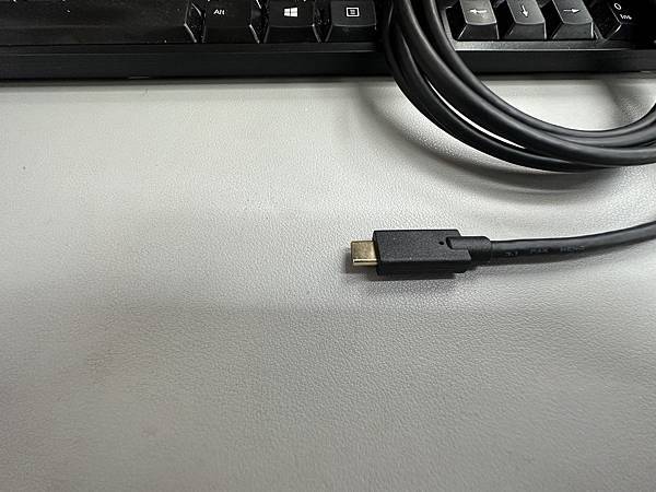 【開箱】LINDY USB3.1 TYPE-C To HDM