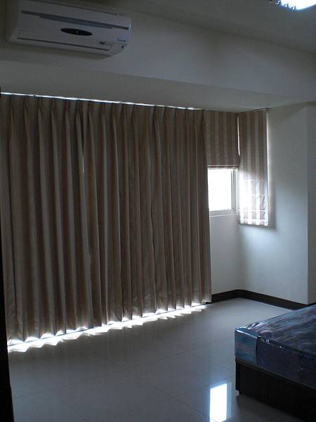 Room#1-02.JPG