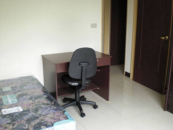 Room#1-10.JPG