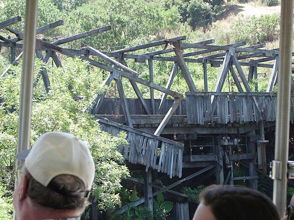 電影場景三-還是不知道是哪部片..