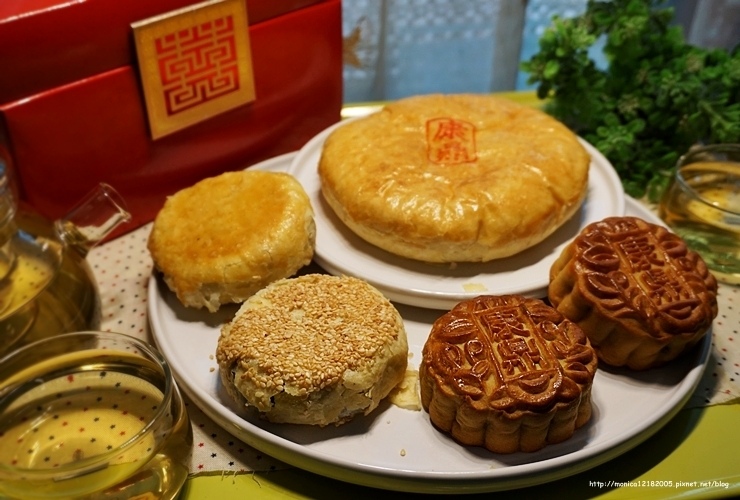 置頂 禮品 康鼎食品 中式喜餅 真情雙層 府城經典古早味 手工實料好滋味 紅色炸彈的喜悅 康鼎食品