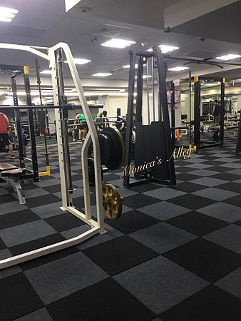 日新國小旁【桑富士健身房/太原店】單次120元,可用青春動滋 日新國小旁【桑富士健身房/太原店】單次120元,可用青春動滋