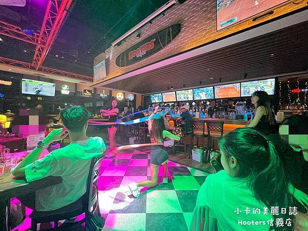 (遠百信義A13美食)Hooters美式餐廳(信義店)/(完 (遠百信義A13美食)Hooters美式餐廳(信義店)/(完