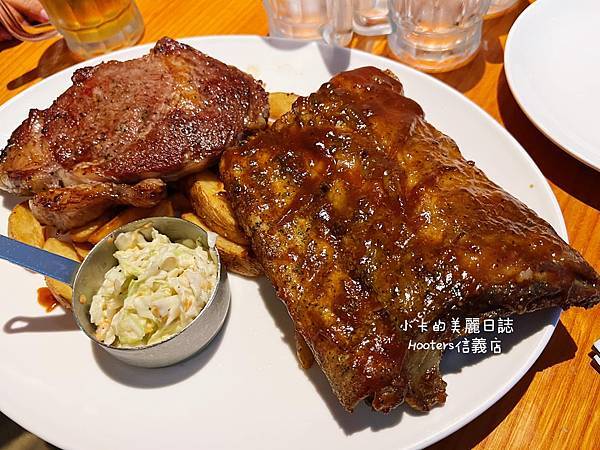 (遠百信義A13美食)Hooters美式餐廳(信義店)/(完 (遠百信義A13美食)Hooters美式餐廳(信義店)/(完