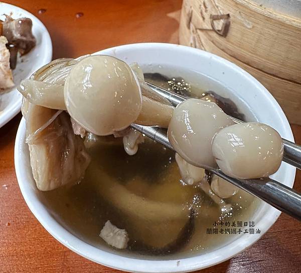 *宜蘭美食【蘭陽老媽媽/桶仔雞/手工黑豆醬油】/豆腐乳烤香雞