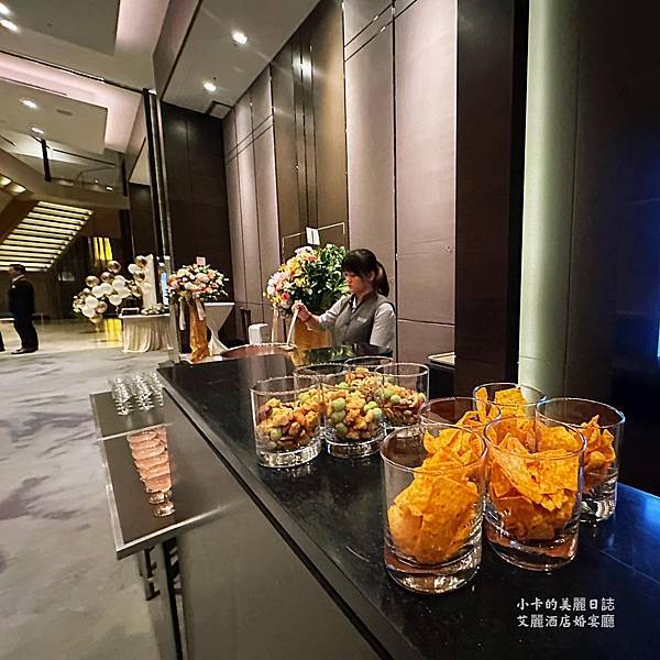 台北艾麗酒店【婚禮宴會廳】俐落線條鮮明的格局,空間寬敞無柱,