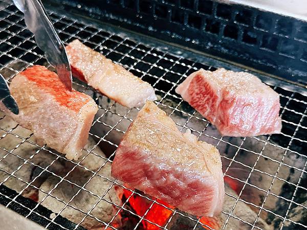 日本高山飛驒牛餐廳推薦【山武商店】直營牧場的燒肉+涮涮鍋,飛