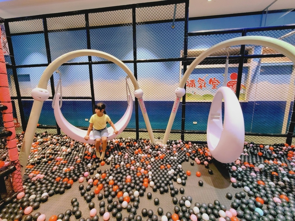 ♥【宜蘭。蘇澳】空氣島彈跳工廠 彈跳床 碰碰車 空氣槍 電玩 ♥【宜蘭。蘇澳】空氣島彈跳工廠 彈跳床 碰碰車 空氣槍 電玩