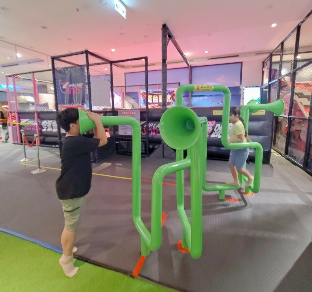 ♥【宜蘭。蘇澳】空氣島彈跳工廠 彈跳床 碰碰車 空氣槍 電玩 ♥【宜蘭。蘇澳】空氣島彈跳工廠 彈跳床 碰碰車 空氣槍 電玩