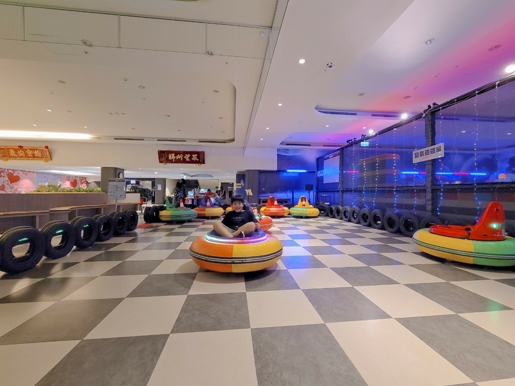 ♥【宜蘭。蘇澳】空氣島彈跳工廠 彈跳床 碰碰車 空氣槍 電玩 ♥【宜蘭。蘇澳】空氣島彈跳工廠 彈跳床 碰碰車 空氣槍 電玩