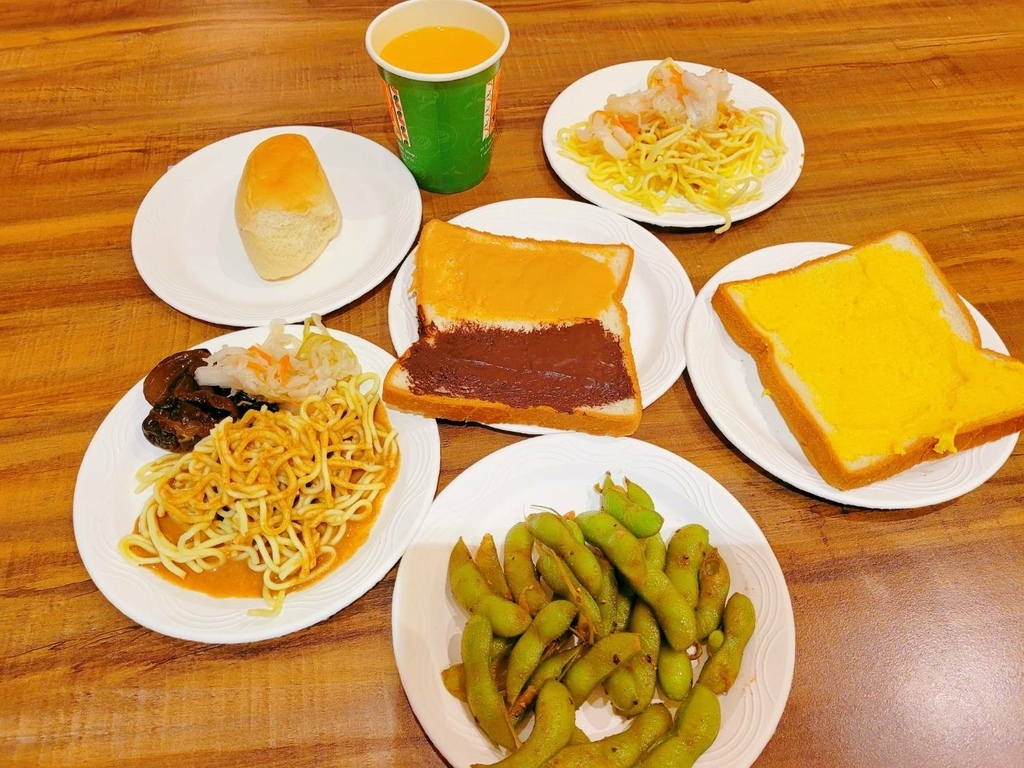 ♥【宜蘭。蘇澳】空氣島彈跳工廠 彈跳床 碰碰車 空氣槍 電玩 ♥【宜蘭。蘇澳】空氣島彈跳工廠 彈跳床 碰碰車 空氣槍 電玩