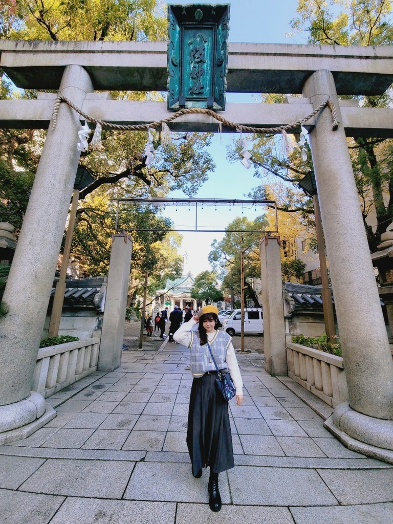 ♥【日本。大阪】難波八阪神社 超巨大開嘴石獅造型 可愛小神社