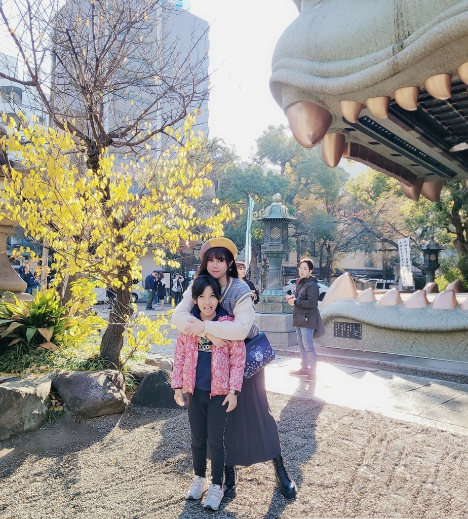 ♥【日本。大阪】難波八阪神社 超巨大開嘴石獅造型 可愛小神社