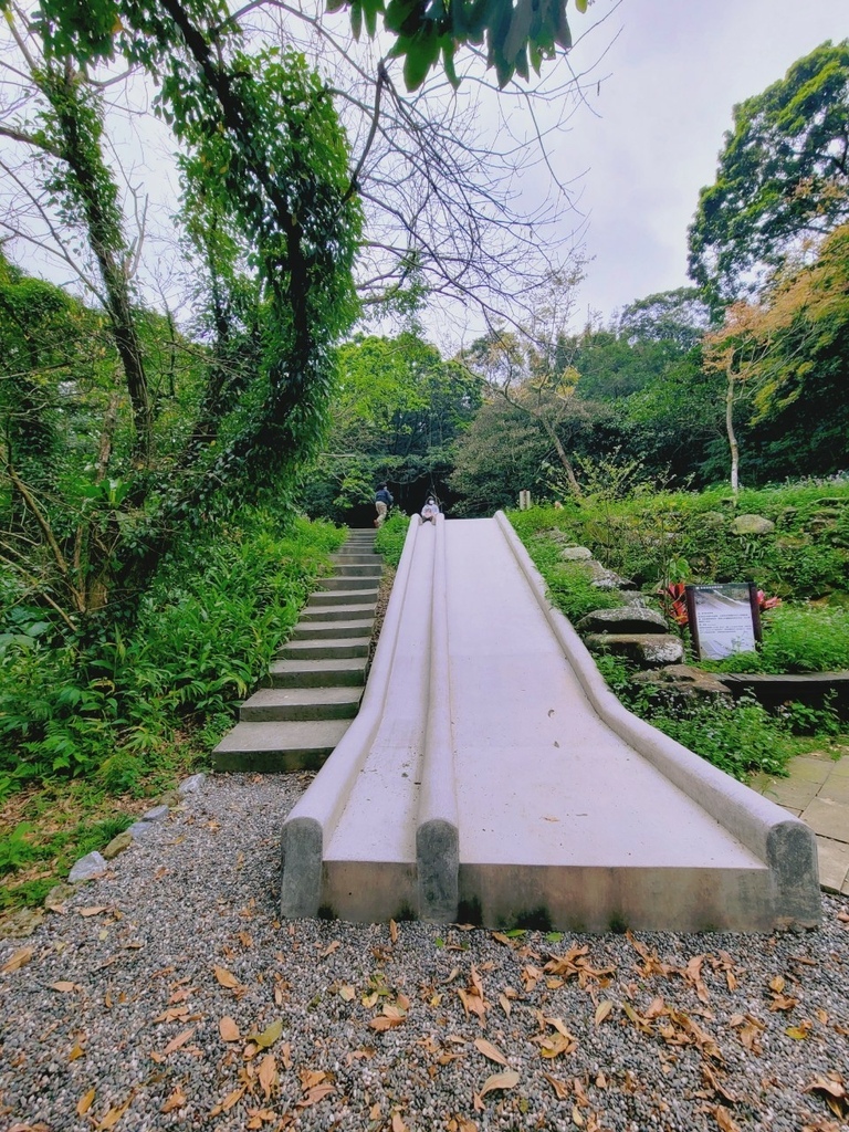 ♥【基隆。暖暖】隆暖東峽谷步道小散步+暖暖運動公園兒童遊戲場