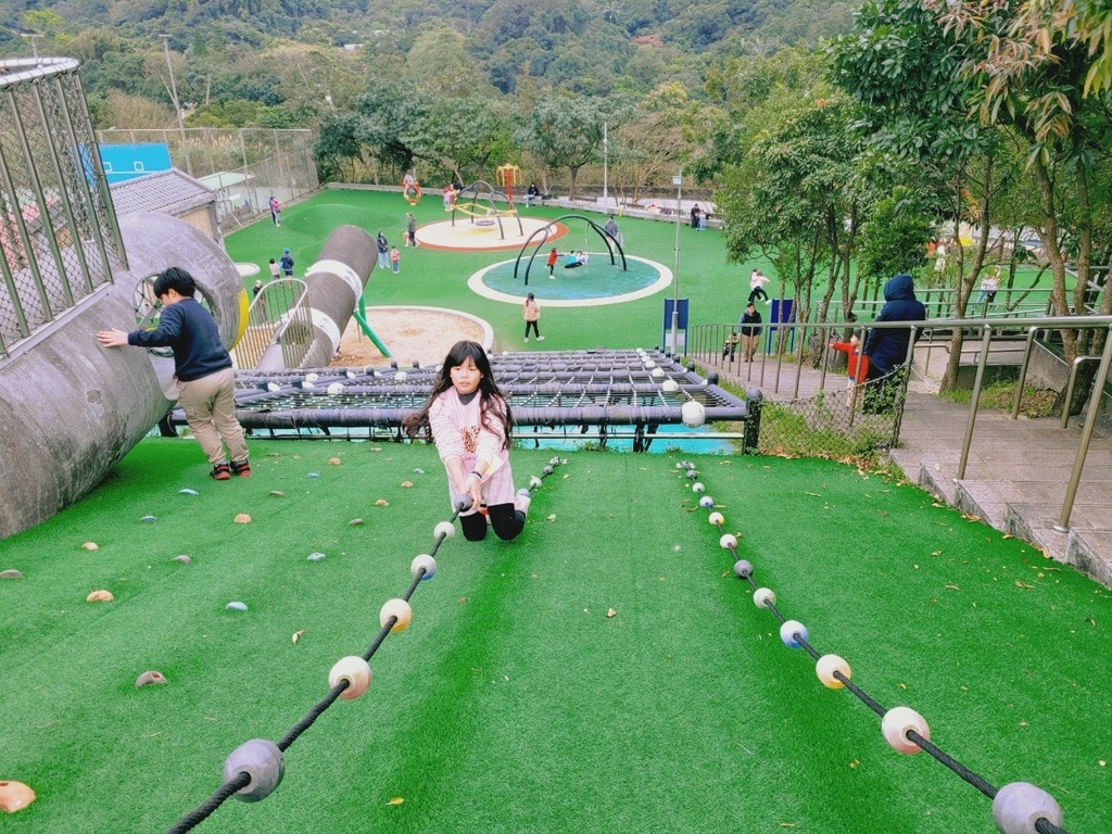 ♥【基隆。暖暖】隆暖東峽谷步道小散步+暖暖運動公園兒童遊戲場