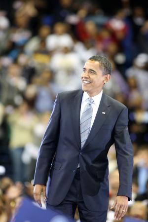 Trademark-Obama-suit-a-fashion-hit.jpg