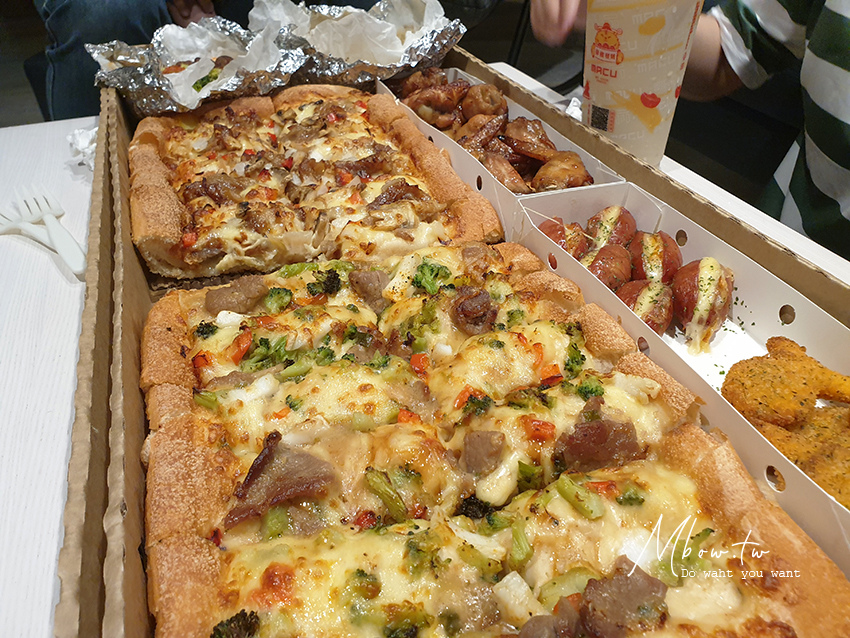 mbowpizzahut12.jpg