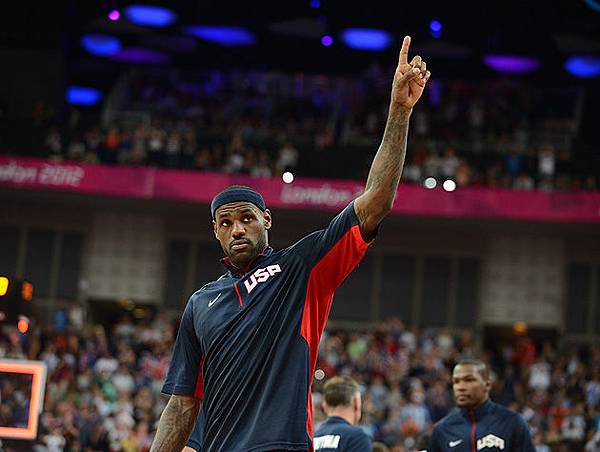 LeBron-James-indicates-where-he-ranks-among-the-worlds-best-players.-Getty-Images LeBron-James-indicates-where-he-ranks-among-the-worlds-best-players.-Getty-Images