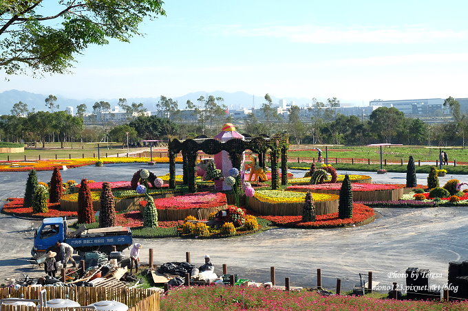 台中后里︱2016臺中國際花毯節.2016花毯節《花現新樂園》在后里繽紛登場囉,展期為105/12/24~106/1/8 @QQ的懶骨頭 台中后里︱2016臺中國際花毯節.2016花毯節《花現新樂園》在后里繽紛登場囉,展期為105/12/24~106/1/8 @QQ的懶骨頭