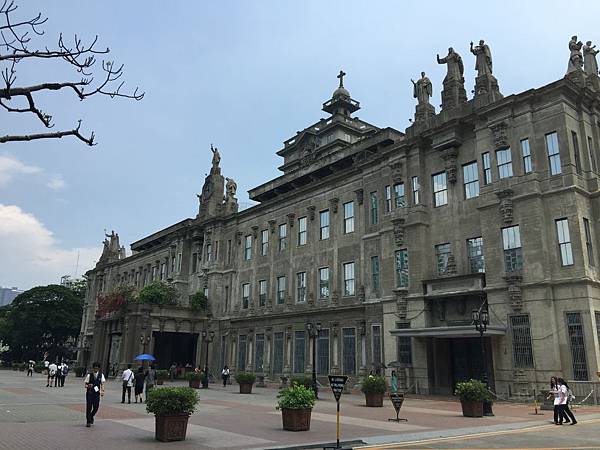 400多年历史的圣托马斯大学.jpg 400多年历史的圣托马斯大学.jpg